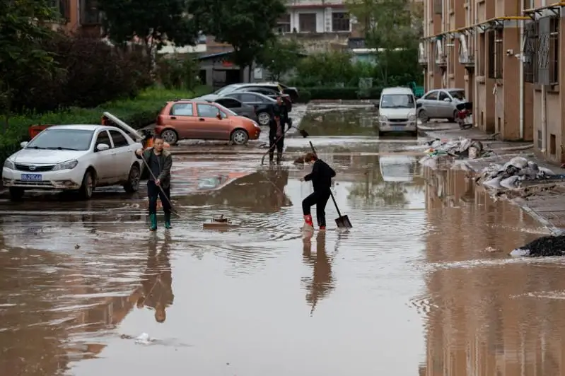 Хитойда сув тошқини оқибатида камида 15 киши ҳалок бўлди