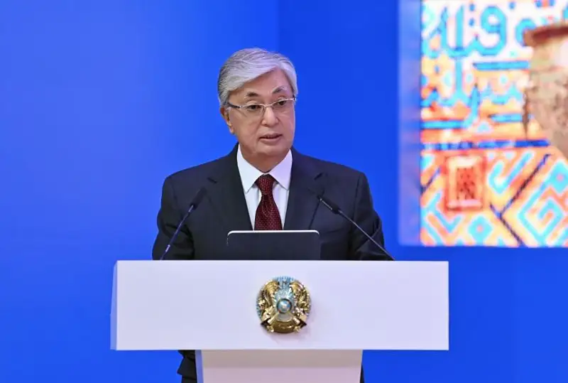 Ońtústik halqynda aýyzbirshilik, ár istiń kózin taba biletin iskerlik sııaqty jaqsy qasıettiń bári bar - Toqaev