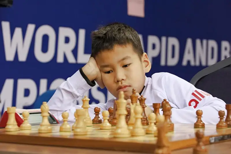 استانالىق 8 جاستاعى شاحماتشى لاتۆيانىڭ ەكس-ءمينيسترىن جەڭدى