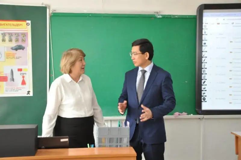 اسحات ايماعامبەتوۆ ءبىلىم باسقارمالارىنىڭ شىندىقتان الشاق ەسەبىنە كەيىس ءبىلدىردى