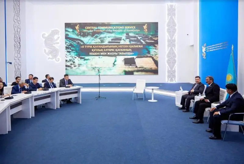 Дархан Кыдырали покидает пост президента Международной Тюркской академии