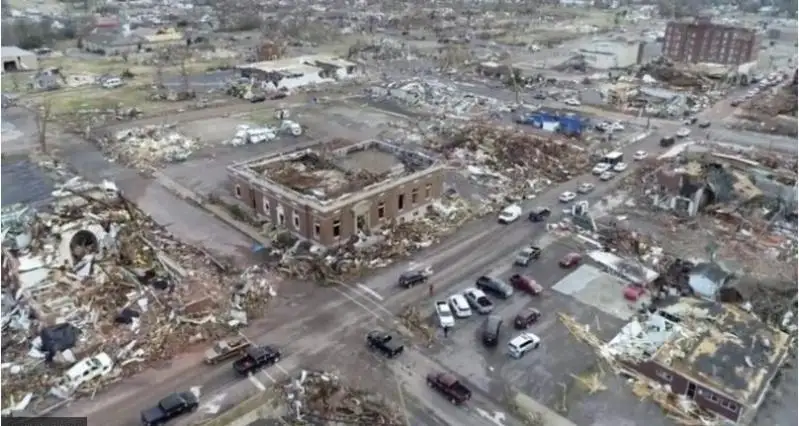 АҚШдаги торнадолар: 80 дан ортиқ одам ҳалок бўлди