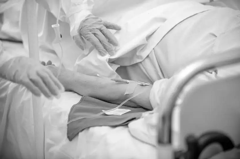 阿拉木图市一名55岁新冠患者死亡