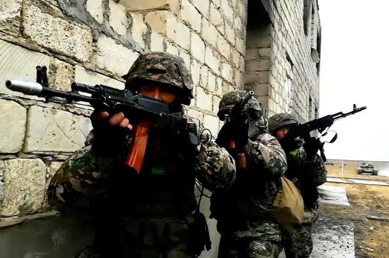 Қозоғистон армиясида жанговар машғулотлар такомиллаштирилмоқда