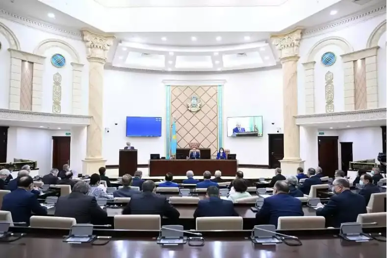 ماۋلەن اشىمبايەۆ: پرەزيدەنت رەفورمالارىنىڭ باستى ماقساتى - ادىلەتتى قۇقىقتىق مەملەكەت قۇرۋ
