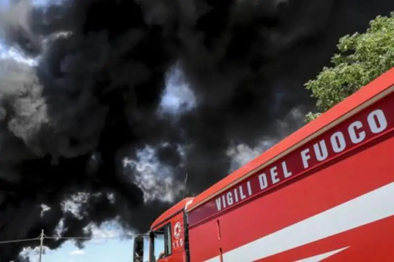 Италияда пиротехника фабрикасидаги портлаш уч кишининг ҳаётига зомин бўлди