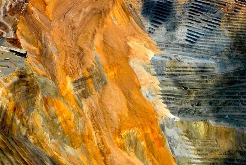 Индонезияда олтин конида кўчки оқибатида 20 киши қолди