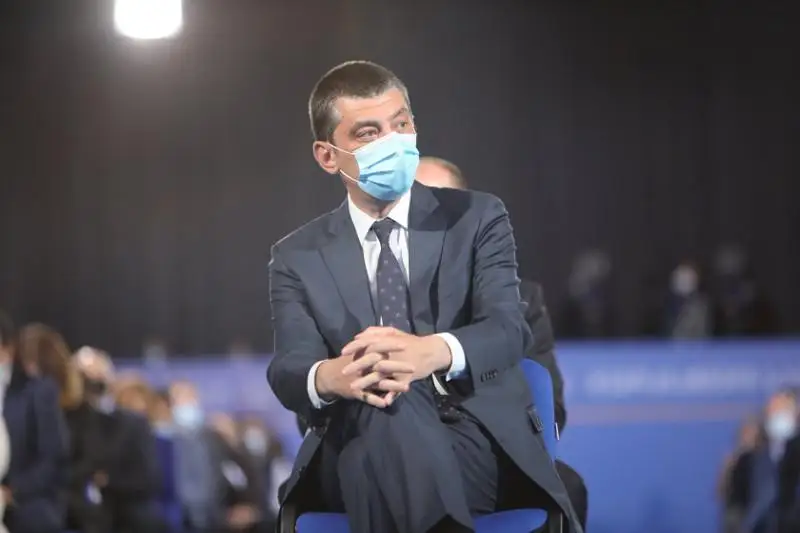 Грузия Бош вазири Георгий Гахария истеъфога чиқди