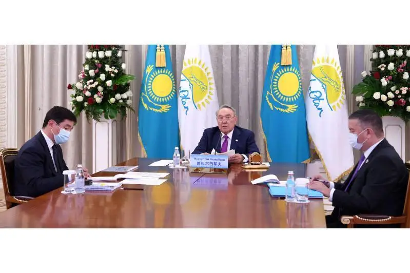 Нурсултан Назарбоев Жаҳон сиёсий партиялари раҳбарлари саммитида иштирок этди