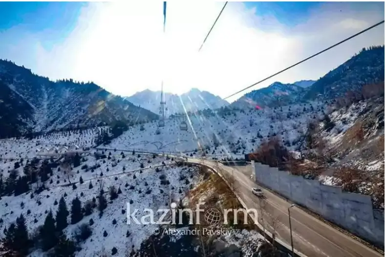 شىمبۇلاققا تەك قانا ەلەكتر قۋاتىمەن جۇرەتىن كولىكتەر كوتەرىلە الادى - اكىمدىك