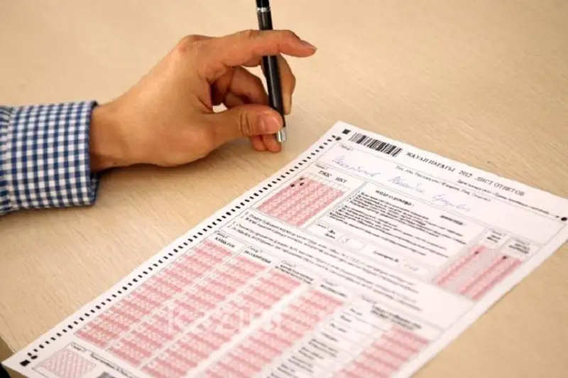 قازاقستان ۋنيۆەرسيتەتتەرىندە وقۋ اقىسى كوتەرىلە مە: مينيستر جاۋاپ بەردى