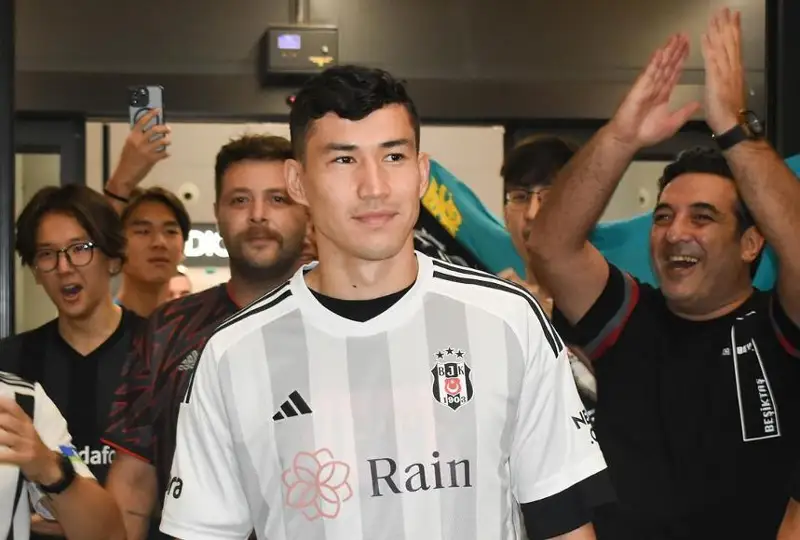 Қозоғистонлик футболчи Бахтияр Зайнутдинов Туркиянинг «Бешикташ» клубига ўтди