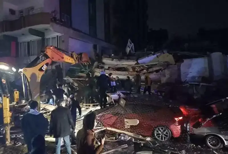 Туркияда зилзиладан жабр кўрганлар орасида ватандошларимиз йўқ –  ҚР ТИВ