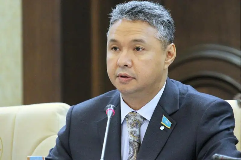 Қозоғистонда мамлакат номини Қозоқ Республикаси деб ўзгартириш таклиф қилинди