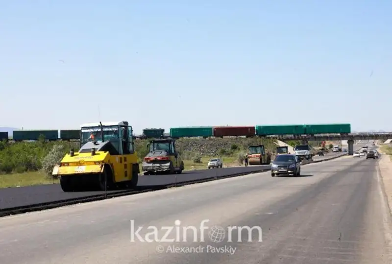 Шарқий Қозоғистон вилоятида жорий йилда 500 километрдан ортиқ йўл таъмирланади