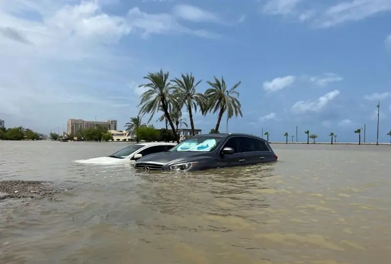 Проливные дожди в ОАЭ бьют рекорды по количеству осадков