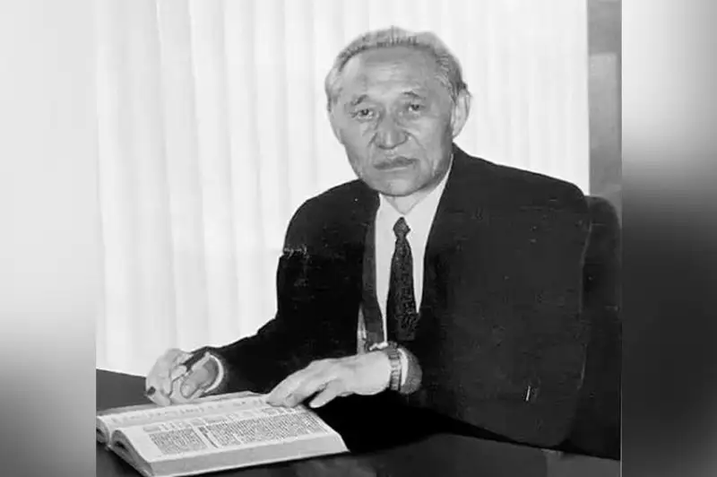 قىتايدا تۇراتىن بەلگىلى ادەبيەتتانۋشى-عالىم اۋەلقان قالي ۇلى قايتىس بولدى