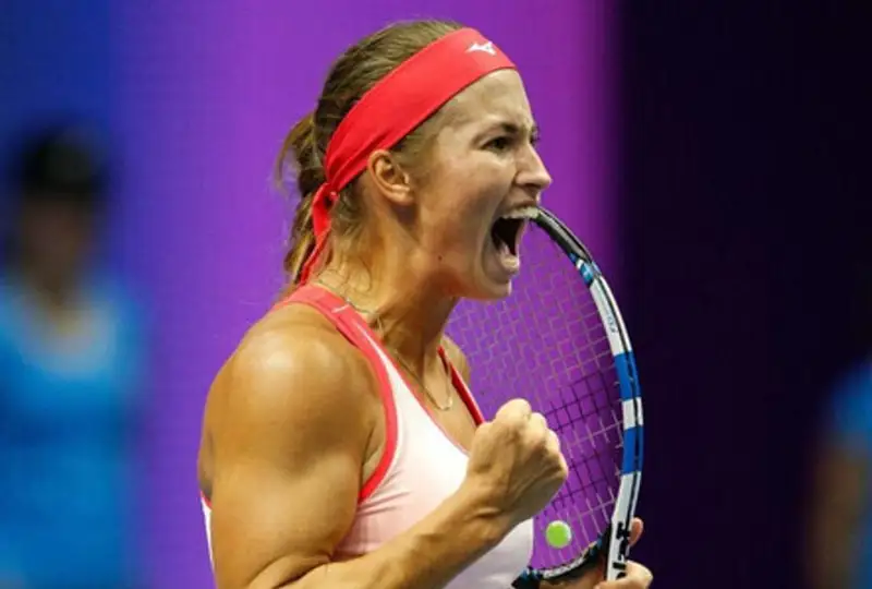 Юлия Путинцева с победы стартовала на турнире в Истбурне