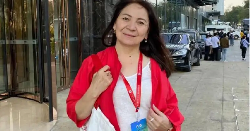 اينۇر باتىرحانوۆا: سىرماقتى كۇتىپ ۇستاسا، ءجۇز جىل ساقتالادى