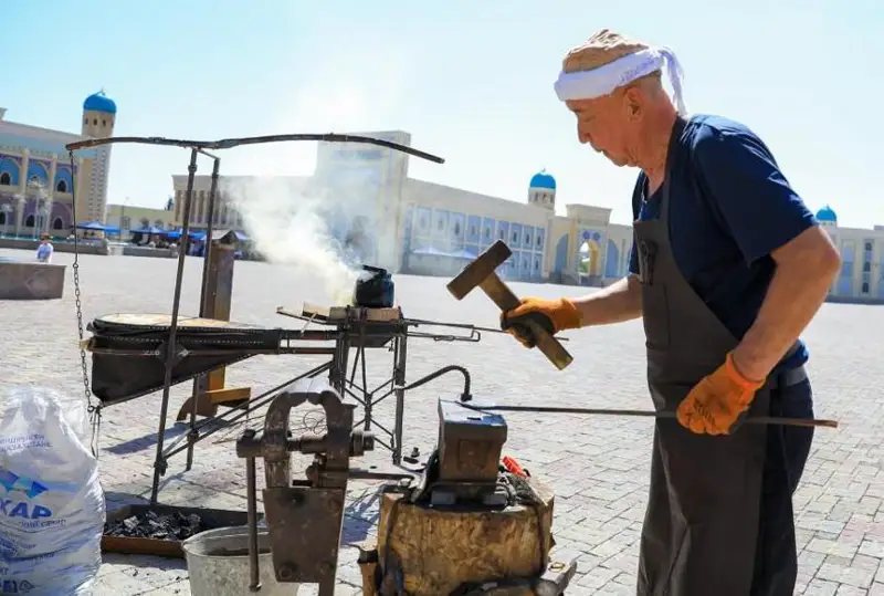 Таразда халқаро ҳунармандчилик кўргазмаси бўлиб ўтяпти