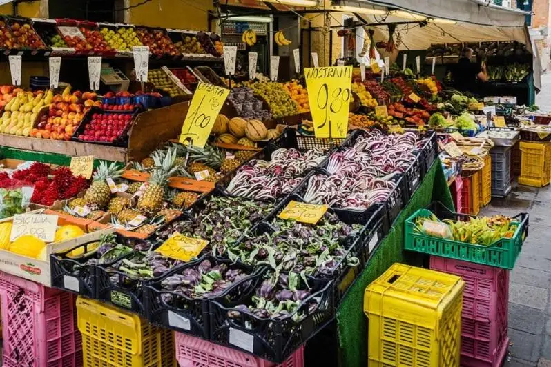 联合国：新冠疫情引发全球贸易下滑3% 大宗商品价格下跌20%