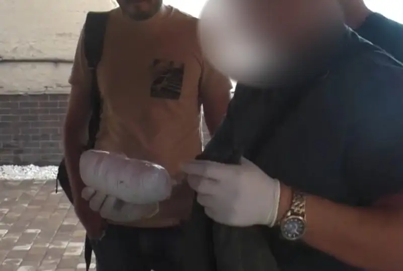 Ўскеменда наркотик каналини ташкил қилган ўзбекистонлик қўлга олинди