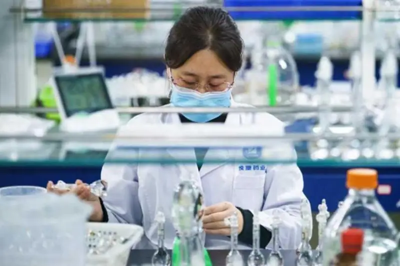 ЖССТ раҳбари CОVID-19 пандемияси 2023 йилда тугашига ишонч билдирди