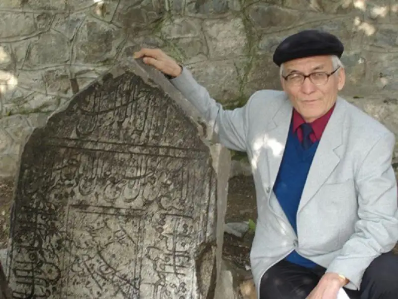 بىزگە بۇگىن رۋدىڭ ەمەس، ۇلتتىڭ بىرلىگى قاجەت - زاردىحان قينايات ۇلى