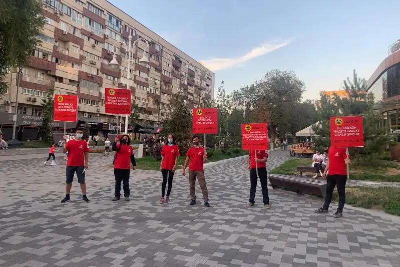 阿拉木图发起“佩戴口罩，保护亲人”宣传活动
