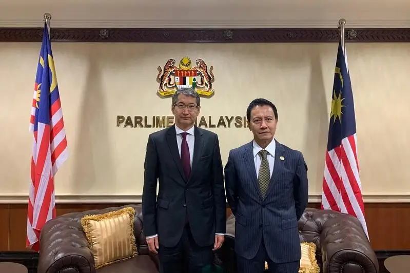哈萨克斯坦大使会见马来西亚国会下院议长哈仑