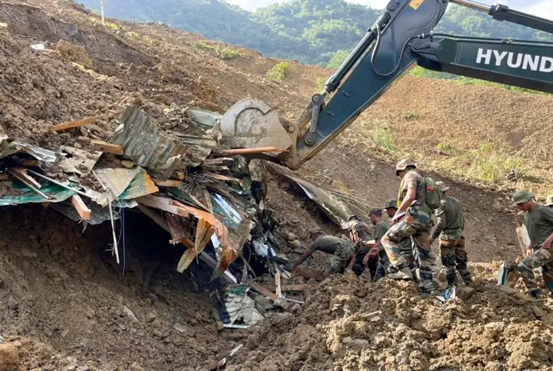 Ҳиндистоннинг Манипур штатида кўчки қурбонлари сони 42 кишига етди