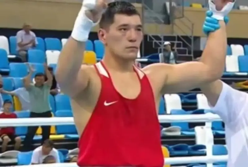 Олимпийский чемпион по боксу из Казахстана выиграл «золото» турнира в столице