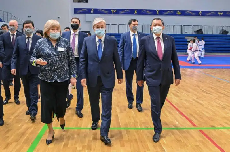 总统参访曼格斯套州文体设施