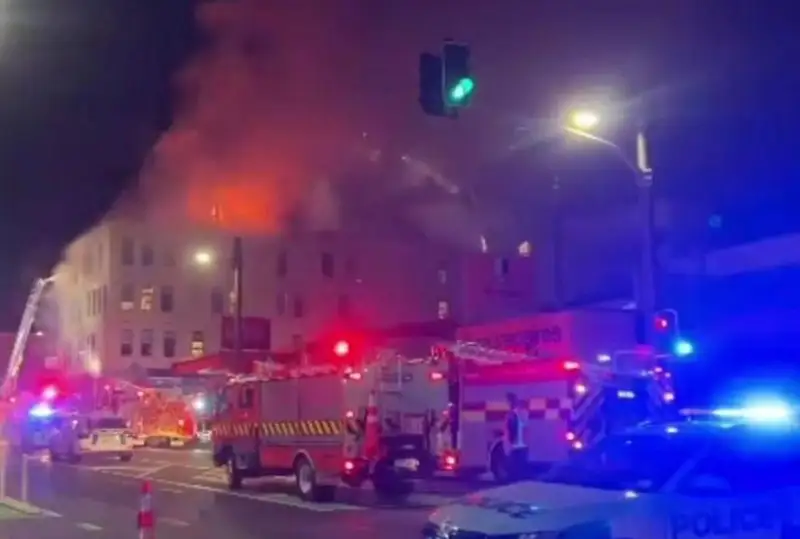 Янги Зеландиядаги ўт қўйиш оқибатида содир бўлган ёнғин олти кишининг ҳаётига зомин бўлди - полиция