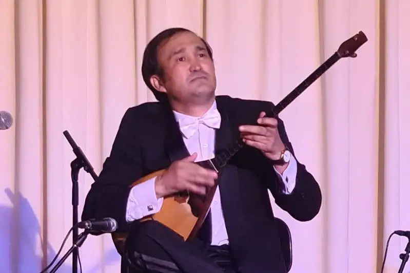 ەلوردا جۇرتشىلىعى «كوڭىل سازى» اتتى كۇي كەشىن تاماشالادى