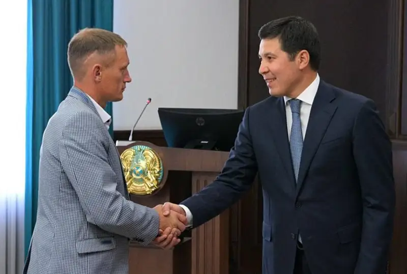 ەرتىسكە باتىپ بارا جاتقان ءۇش بالانى قۇتقارعان پاۆلودار تۇرعىنىنا پاتەر بەرىلدى