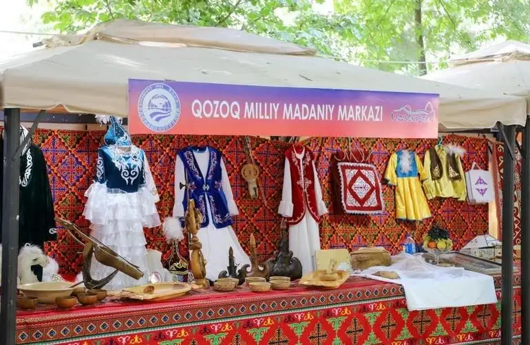 Самарқанд шаҳрида Қозоқ миллий маданий марказининг кўргазмаси ташкил этилди