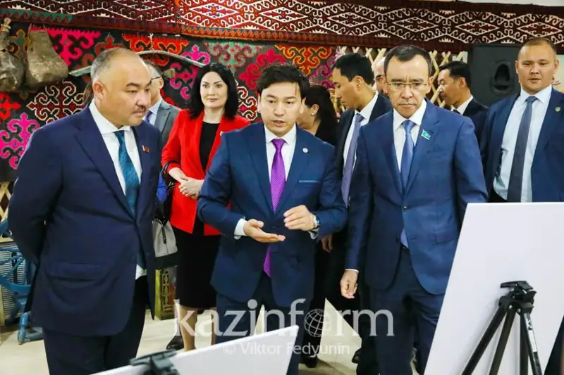 Астанада Қозоғистон ва Қирғизистон парламенти спикерлари учрашди