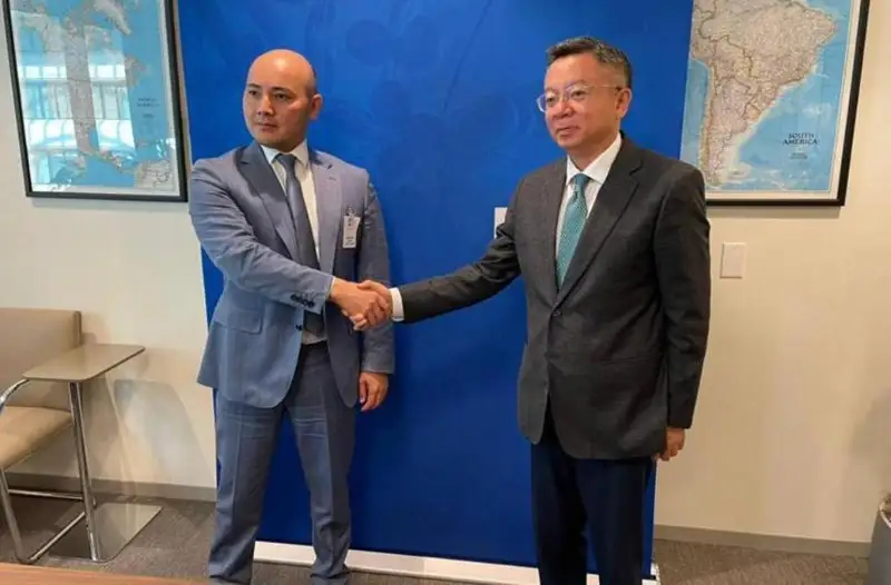 国家经济部长会见国际货币基金副总裁