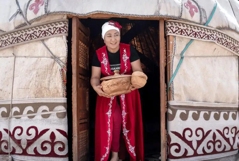 جەتىسۋلىق كوپ بالالى انا ەكوتۋريزمدى اۋىلدا دامىتىپ جاتىر