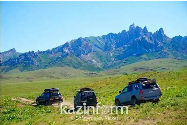 قازاقستاندا ساياحاتقا شىعۋعا بولاتىن جاڭا تۋريستىك ورىنداردىڭ ءتىزىمى بەكىتىلەدى