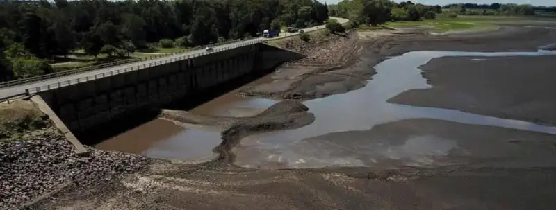 Уругвайда қурғоқчилик. Миллионлаб одамлар ичимлик сувидан мосуво