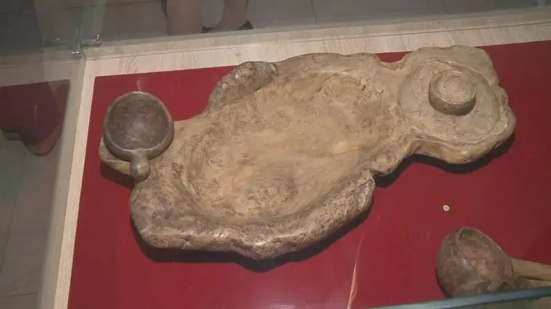 古代木质器皿展在阿特劳举行