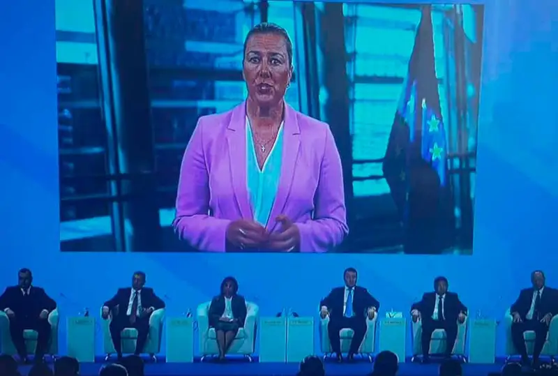 ورتاق بولاشاق قۇرۋ مەن ايماقتىق ديالوگتى ىلگەرىلەتۋدە ورتالىق ازيانى قولداۋعا دايىنبىز - ەۋرووداق كوميسسارى