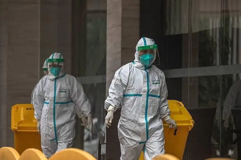 Европа чегарадан ўтишга чекловлар қўяди, АҚШда буғулардан коронавирус топилди