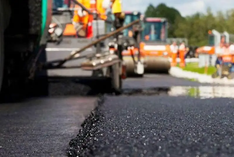 去年全国9.8万公路公路得到维护和新建