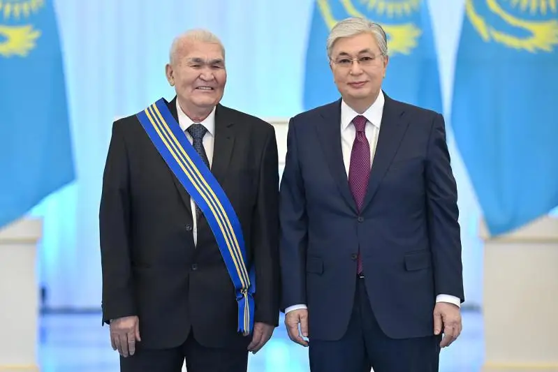 Президент сәулетші Жандарбек Мәлібекұлын 80 жас мерейтойымен құттықтады