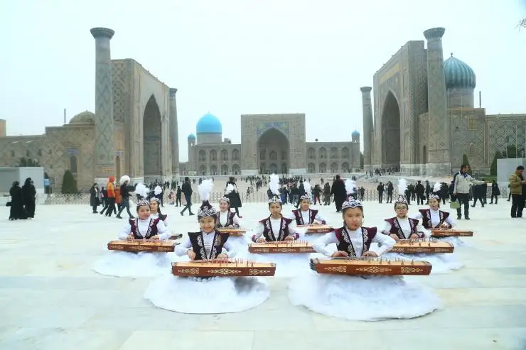 وزبەكستاندا قازاقستاندىق تۋريستەر قانشا قاراجات جۇمسايتىنى بەلگىلى بولدى