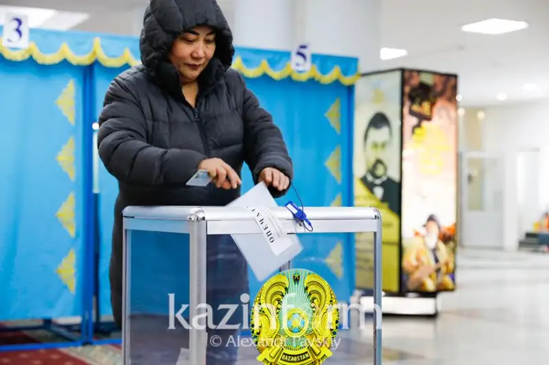 总统选举-2022：阿拉木图选民积极投票