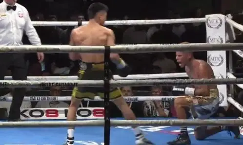 Қозоғистонлик боксчи Султан Заурбек Лондонда рақибини нокаутга учратди